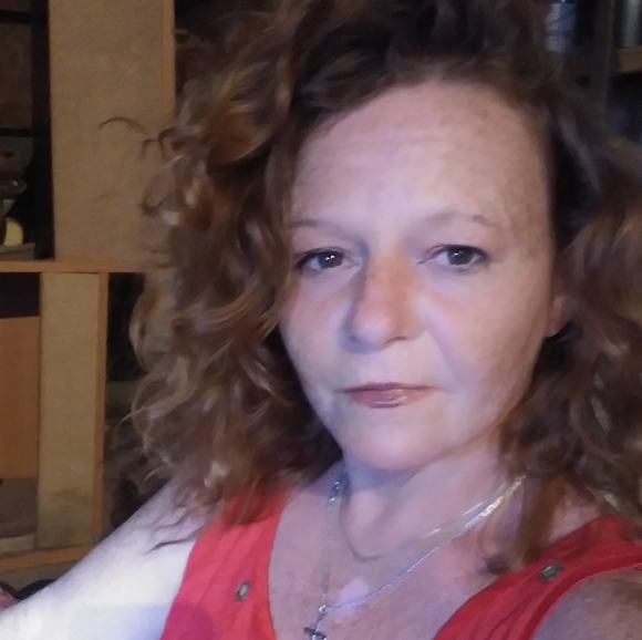 Meet your Posher, Michelle - Picture 2 of 12